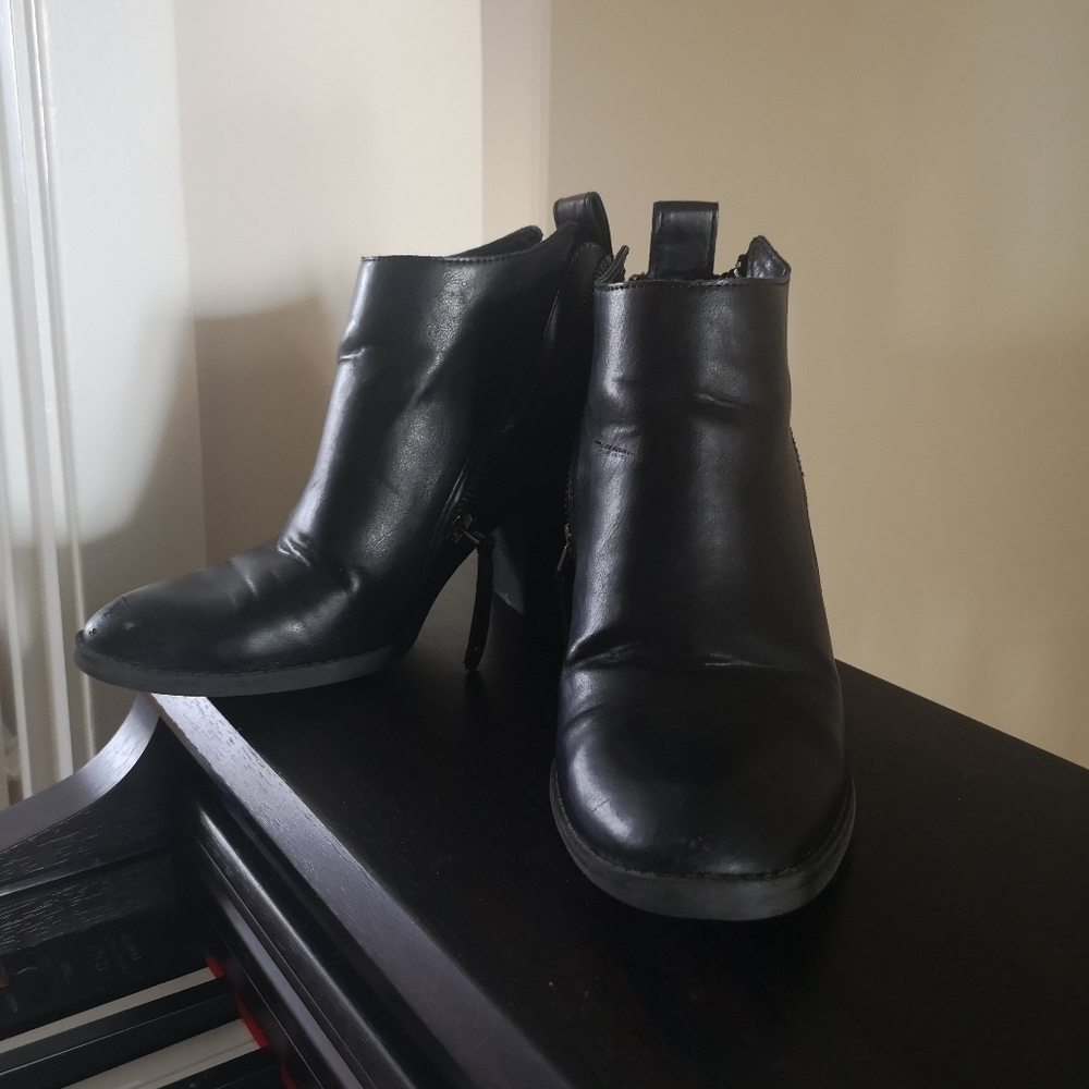 Lexie and Abbie Clara bootie, black